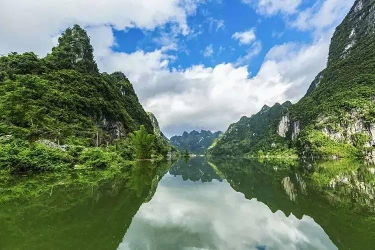 画线接蓝色球
